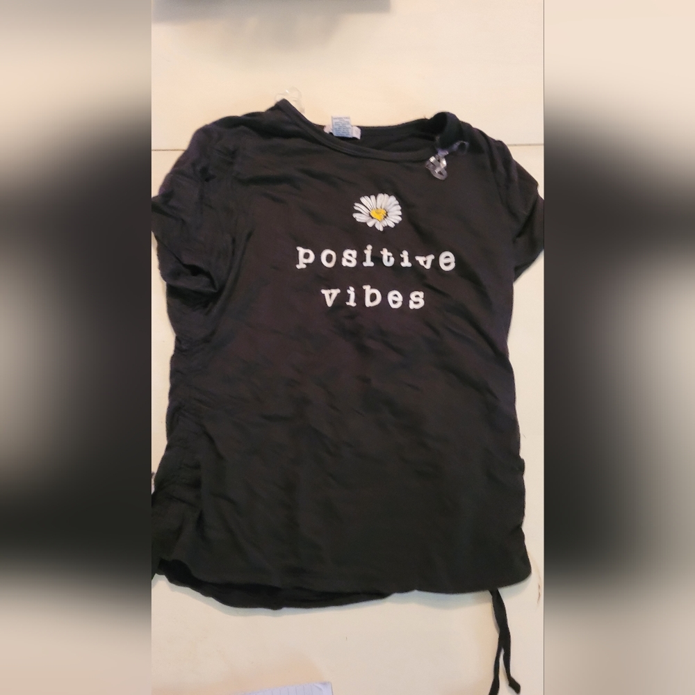 Black T-shirt smock sides that tie SIze XL. "Positive Vibes"